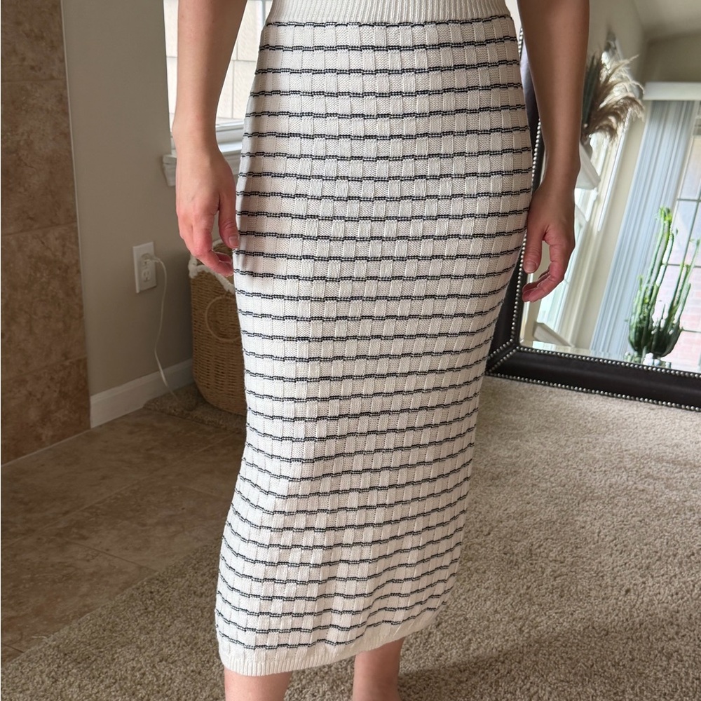Striped Knit Pencil Midi Skirt in White and Black